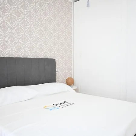 S377- Sirolo, Ampio Bilocale Con Giardino Apartamento Casa Petromilli